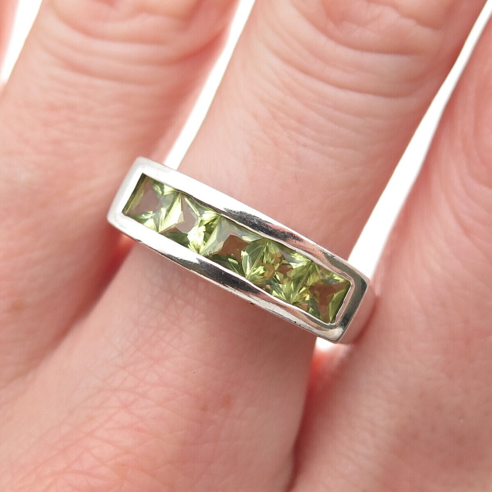 925 Sterling Silver Vintage Real Princess-Cut Peridot Ring Size 9